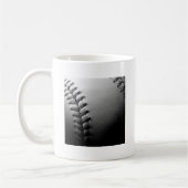 Mug Noir et blanc Gros plan de base-ball (Gauche)