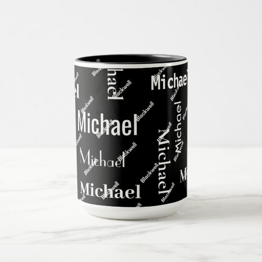 Mug Noir et blanc Répétition Premier & Nom Monogramme (Centre)