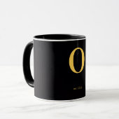 Mug noir lettre O dorée | Mug à monogramme minimal (Devant gauche)