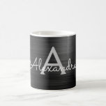 Mug Noir Moderne Élégant Monogramme métallique Nom<br><div class="desc">Monogramme d'huile d'acier inoxydable Faux Noir moderne et élégant Nom et première tasse de café. Le café monogrammed ou tasse de thé fait le cadeau parfait de Noël ou d'anniversaire pour quelqu'un qui aime le style personnalisé chic chic.</div>