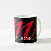 Mug Noir moderne rouge monogramme professionnel (Devant droit)