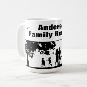 Mug Noir Silhouette Nom de la famille de réunion (Devant gauche)