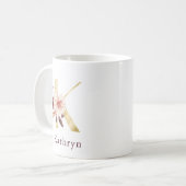 Mug Nom Bourgogne et monogramme floral rose Lettre K (Devant gauche)