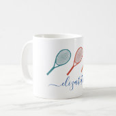 Mug Nom du monogramme à thème de tennis (Devant gauche)