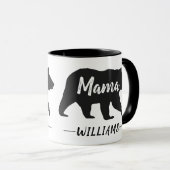 Mug Nom du monogramme de l'ours de maman rustique (Devant droit)