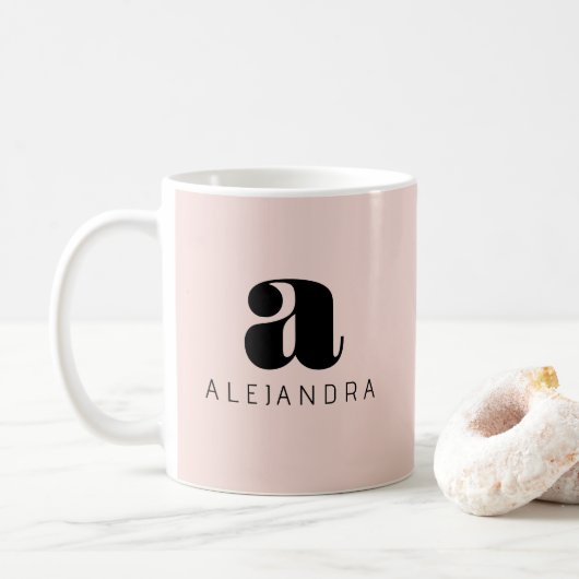 Mug Nom du monogramme rose gras moderne (Avec donut)