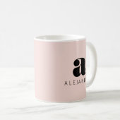 Mug Nom du monogramme rose gras moderne (Devant droit)