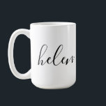 Mug Nom du script Cadeau personnalisé noir blanc<br><div class="desc">Une magnifique bouteille d'eau avec un nom personnalisé dans une police de script moderne et élégante. En noir et blanc. Merveilleux comme une fête des mères,  vacances,  anniversaire,  ménage ou cadeau de servante d'honneur.</div>