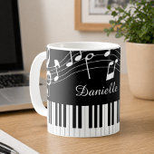 Mug Nom du script de notes de musique de piano Noir Bl