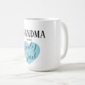 Mug Nom du script douanier de grand-mère personnalisé (Devant droit)