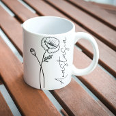 Mug Nom élégant de script Fleur de naissance de pavot