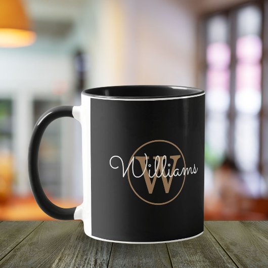 Mug Nom élégant en écriture monogramme doré Noir