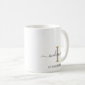 Mug Nom en écriture cursive Monogramme Élégant Gris Or (Devant droit)