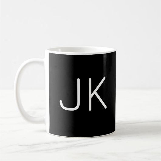 Mug Nom initial minimaliste personnalisable (Gauche)
