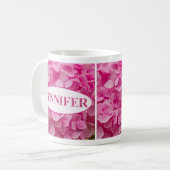 Mug Nom "Jennifer" en Pink Hydrangea Floral Lettres (Devant gauche)