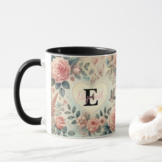 Mug Nom monogramme Coeurs romantiques vintages rose fl (Avec donut)