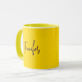 Mug Nom personnalisé jaune de texte pourpre (Devant gauche)