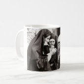 Mug Nonnes Fumer photo Vintage (Devant gauche)