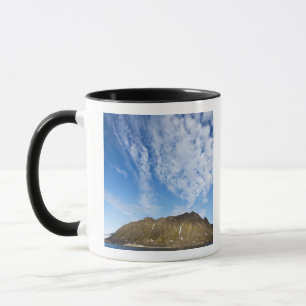 Mug Norvège, Svalbard, Nuages au-dessus de falaises ab