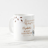 Mug Notre petite fève prépare du café Baby Shower (Devant gauche)
