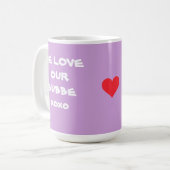 Mug "NOUS AIMONS NOTRE BUBBE XOXO" Doux violet et blan (Devant gauche)