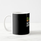 Mug Nous grandissons tous à des rythmes différents (Gauche)