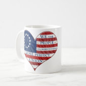 Mug Nous Le Peuple Le Coeur Du Drapeau Américain (Devant gauche)