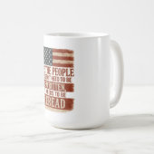 Mug Nous le Peuple Relisons Citation du Drapeau (Devant droit)