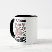 Mug Nous Prospérons Tous Dans Des Conditions Différent (Devant gauche)