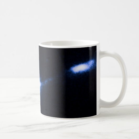 Mug Noyau M87 et noeud lumineux - STIS. (Droite)