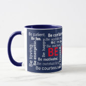 Mug nuage de mots inspirant sur bleu marine (Gauche)