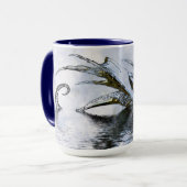 Mug Nuages Dragon de natation Ciel Bleu Grunge Design (Devant gauche)