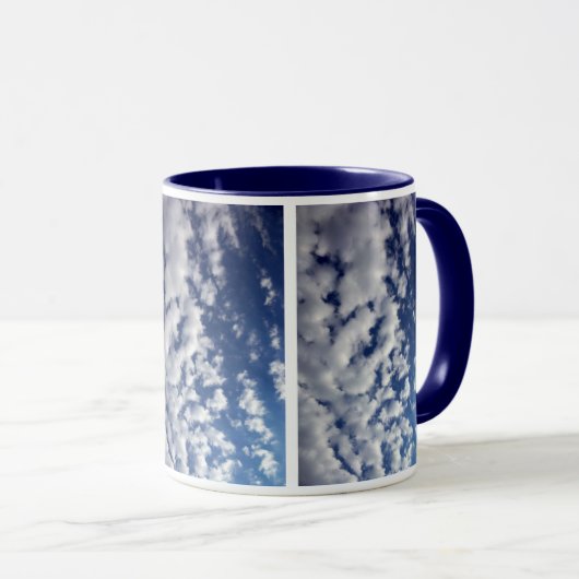 Mug Nuages Puffy Sur Ciel Bleu (Devant droit)