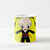 Mug Oase Li Mok (Centre)