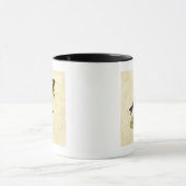 Mug Oiseau jaune et vert perché sur une petite branche (Centre)