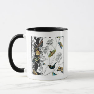 Mug Oiseaux et papillon sur un arrière - plan noir et