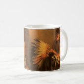 Mug Old War Bonnet par Joseph Henry Sharp (Devant droit)