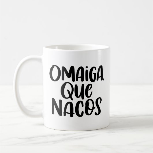 Mug Omaiga, Que Nacos, (Gauche)