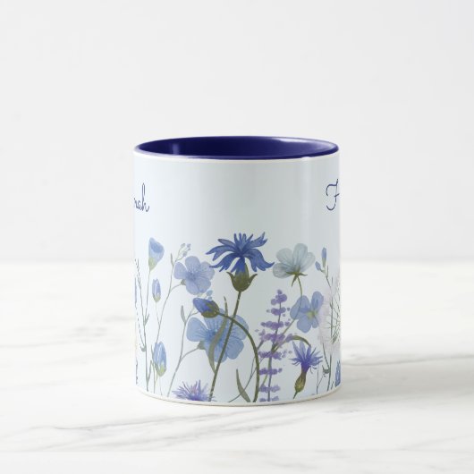Mug Ombre de Fleur sauvage d'aquarelle bleu monogramme (Centre)