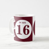 Mug OMG vous avez 16 ans monogramme nom bordeaux et bl (Devant gauche)
