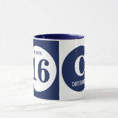 Mug OMG vous êtes 16 monogramme nom marine et blanc (Centre)