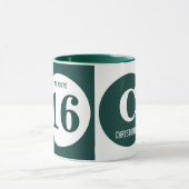 Mug OMG vous êtes 16 monogramme nom vert et blanc (Centre)