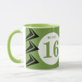 Mug OMG vous êtes 16 monogramme nom vert et noir (Gauche)