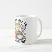 Mug On My Way To Stir The Pot Funny Frog Sarcastic (Devant droit)