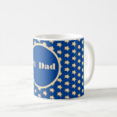Mug #One Dad Simple Gold Star sur Arrière - plan bleu (Devant droit)