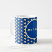 Mug #One Uncle Simple Gold Star sur Arrière - plan ble (Devant gauche)