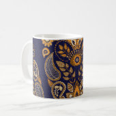 Mug Or et bleu, motif sans couture fleurie. (Devant gauche)
