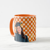 Mug Orange Checkered Personalized Portrait Graduation (Devant gauche)
