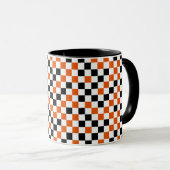 Mug Orange Noir et Blanc à Damier (Devant droit)