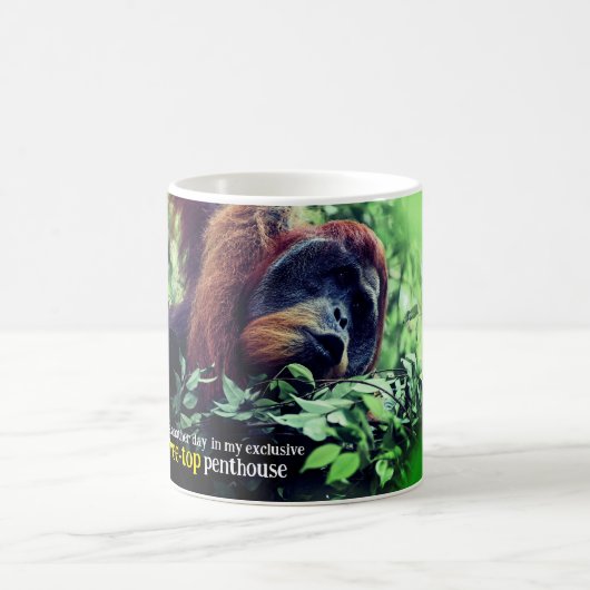 Mug Orangutan se relaxer dans l'arbre (Centre)